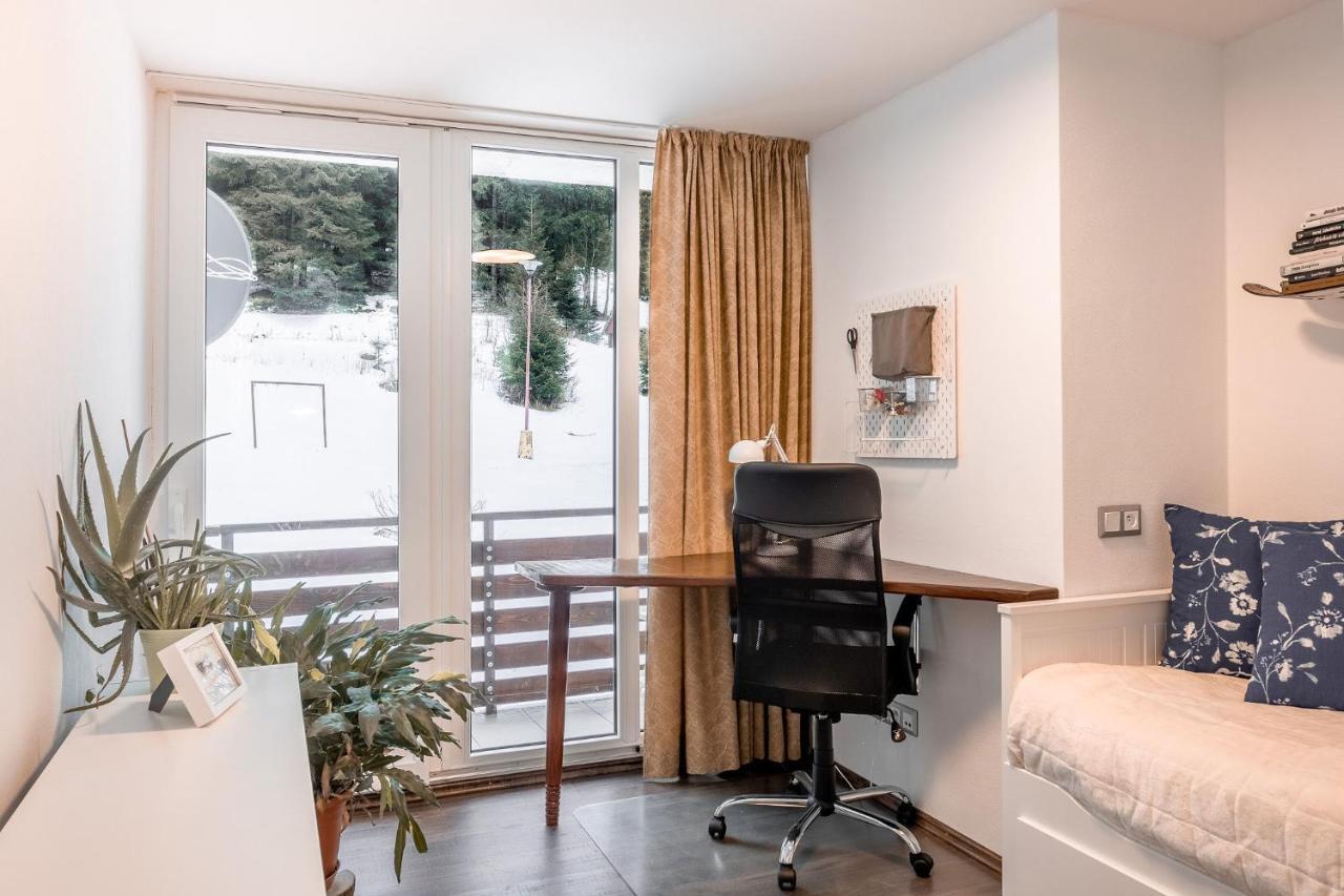 Zuzo Flat Stare Koliesko 96 Apartman Deménvölgy Kültér fotó