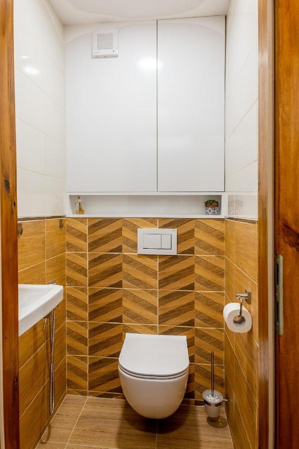 Zuzo Flat Stare Koliesko 96 Apartman Deménvölgy Kültér fotó