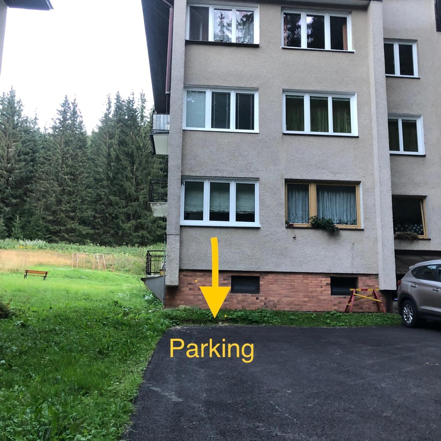 Zuzo Flat Stare Koliesko 96 Apartman Deménvölgy Kültér fotó